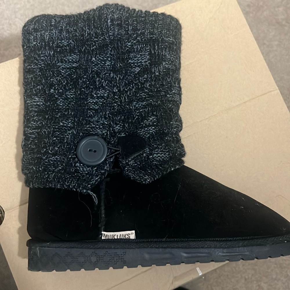 Black boots